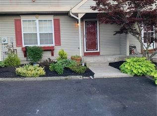4 Marian Ct, Warwick, NY 10990