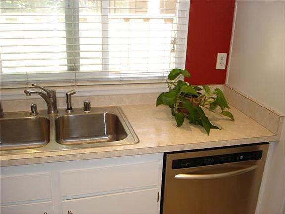 Kitchen SS Dishwasher