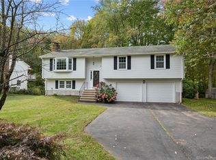 294 Broad Brook Rd, Enfield, CT 06082