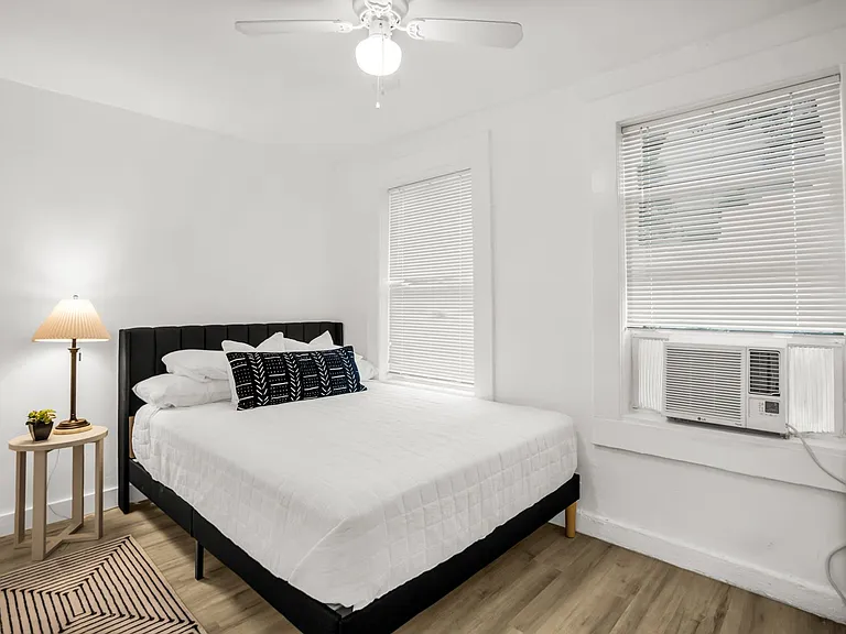 2737 Stuart Dr — Photo 19