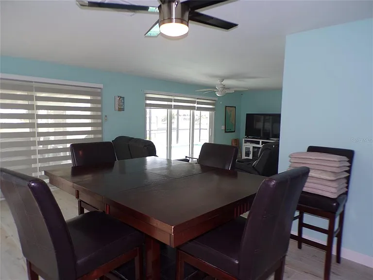 21088 Edgewater Dr — Photo 54