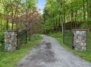 160 Wood Rd, Mount Kisco, NY 10549