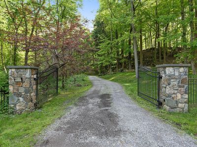 160 Wood Road, Mount Kisco, NY, 10549
