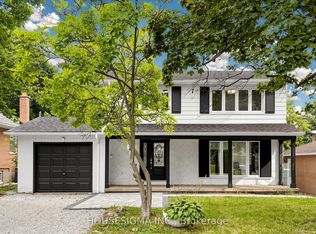 126 Woodward Ave, Markham, ON L3T 1E9