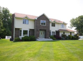 7 Hemlock Rd, West Nyack, NY 10994