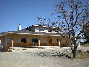 5th image of 3195 Surrey Dr