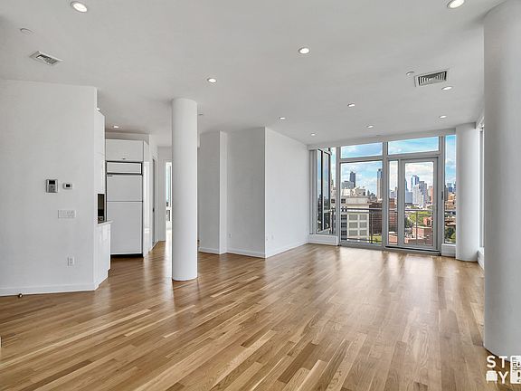 4th image of 525 Clinton Ave Penthouse 1N