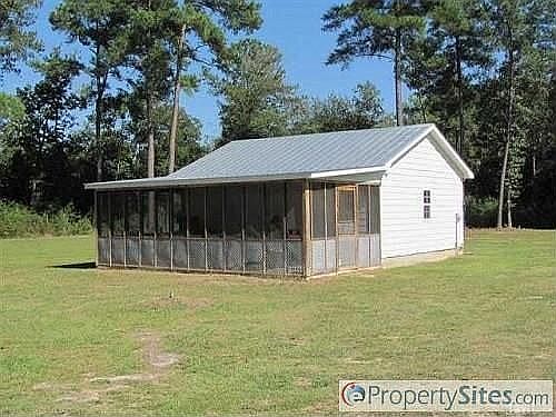 guest house screened porch