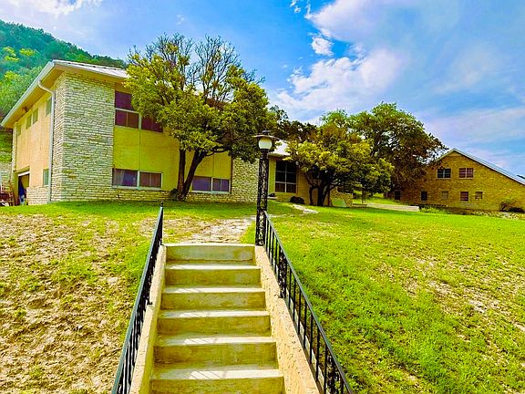 5th image of 120 Bluebonnet Dr