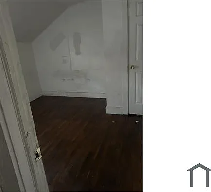 14113 Maple Ave #UP — Photo 1