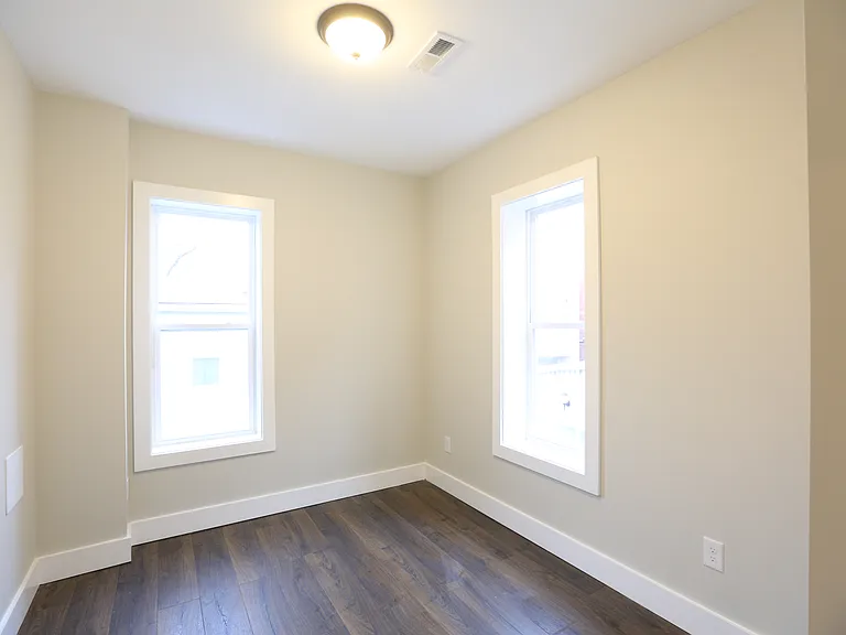 747 Gresham Pl NW #A — Photo 19