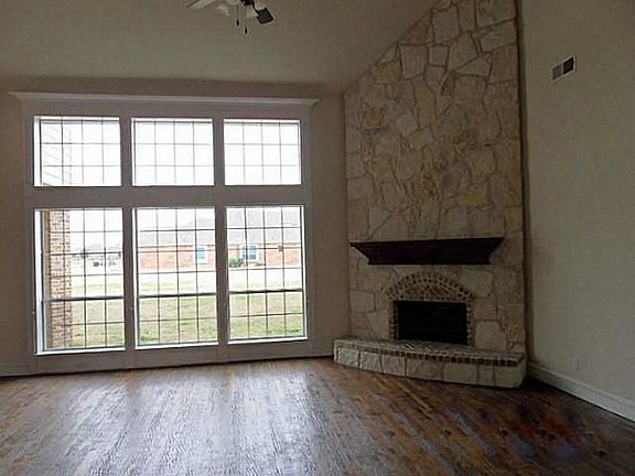 3rd image of 6000 Dumont Ct
