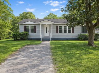 1501 Hogarth St, Beaufort, SC 29902