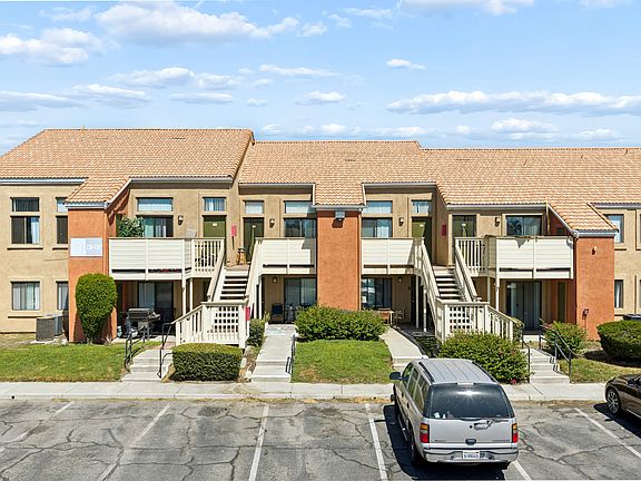 2nd image of 200 S Linden Ave #976382