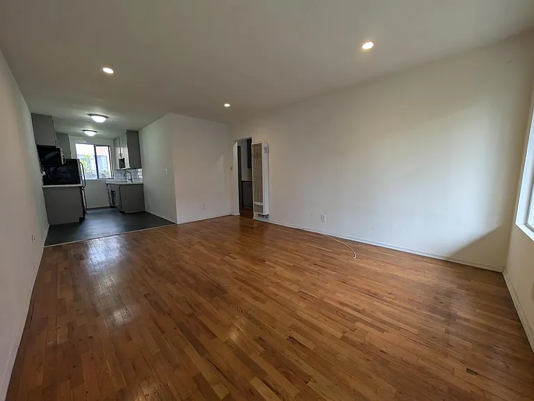 1623 N Formosa Ave #12-90046 — Photo 7