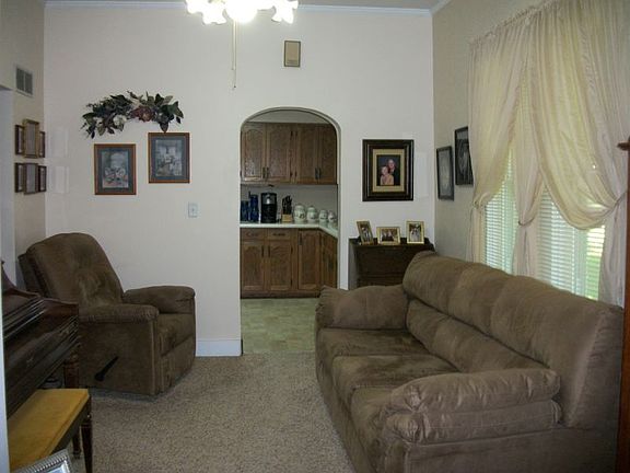 4th image of 1418 Lincoln Ave