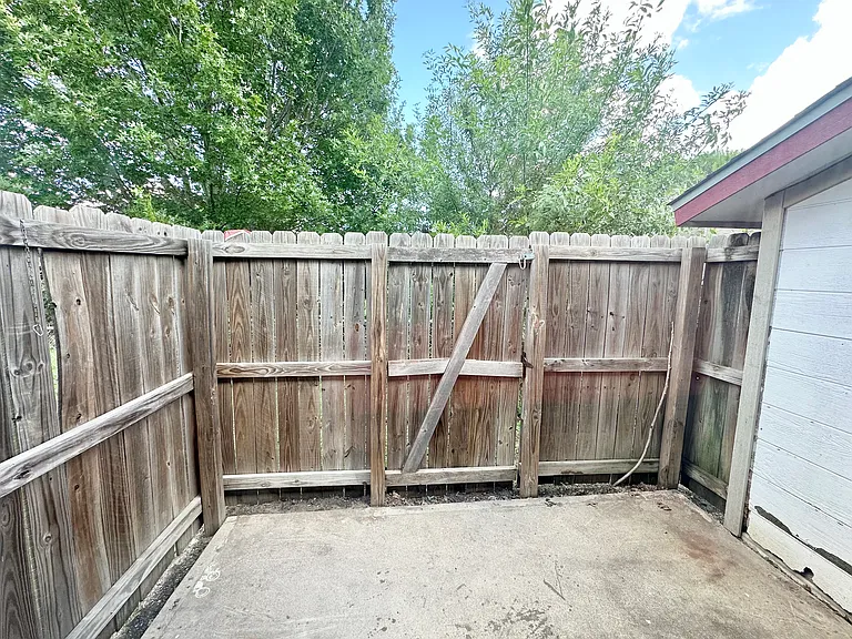 2107 Hinkle Ave #C — Photo 10
