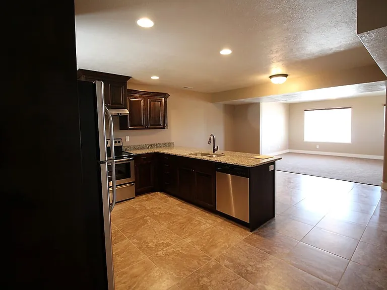 549 W 1420 N #101 — Photo 5
