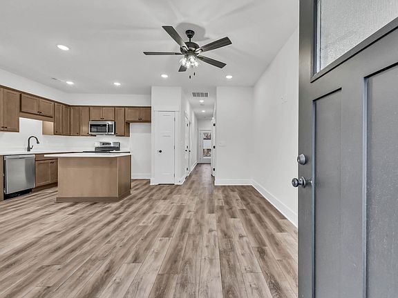 5th image of 180 Clay Ridge Dr #A2
