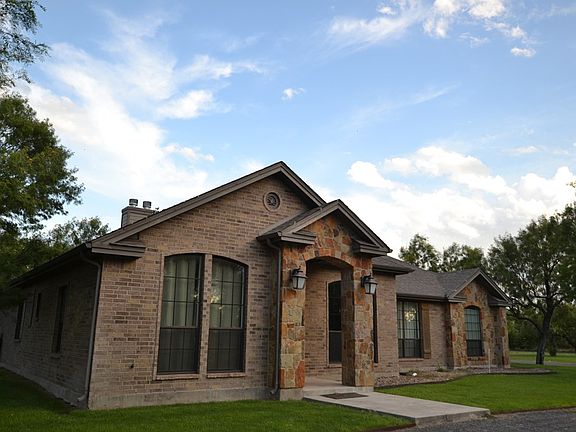 2nd image of 176 Acacia Dr N