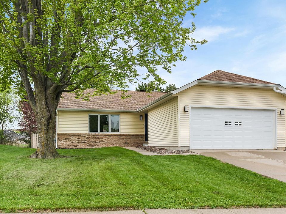 1st image of 1111 Spruce Dr