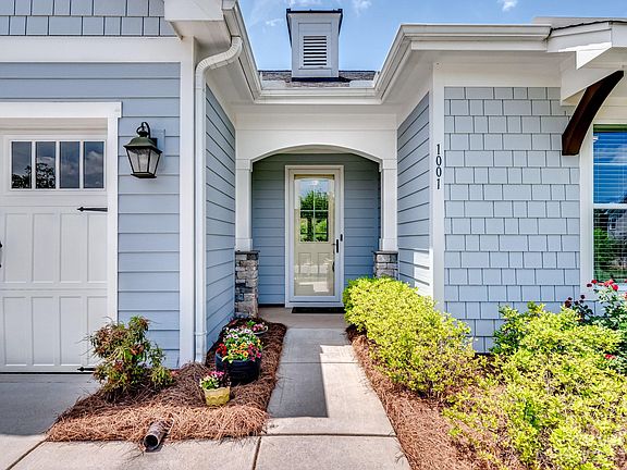 2nd image of 1001 Overlake Dr