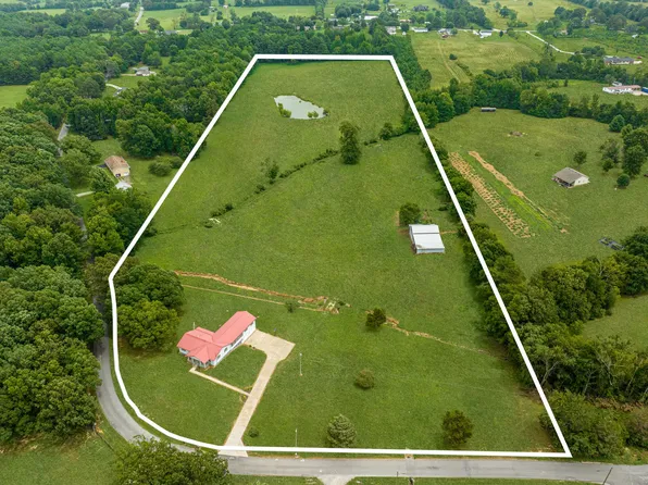 1095 Hargis Rd, Mc Ewen, TN 37101
