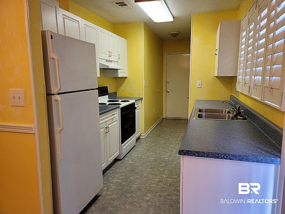 5th image of 604 E Gate Cir