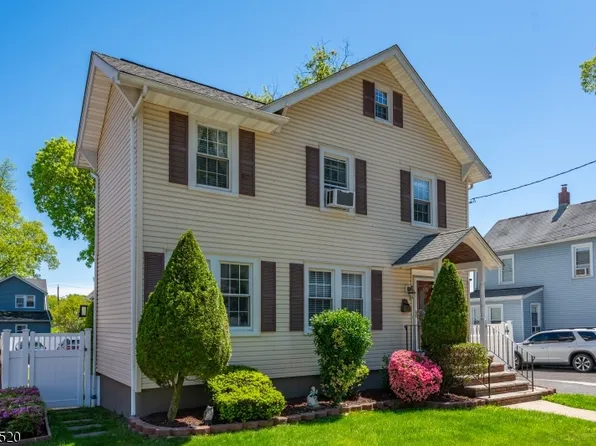 690 Garden St, Maywood Boro, NJ 07607