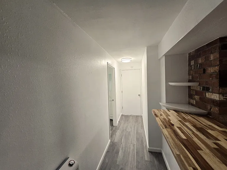 Aztec Dr NW — Photo 7