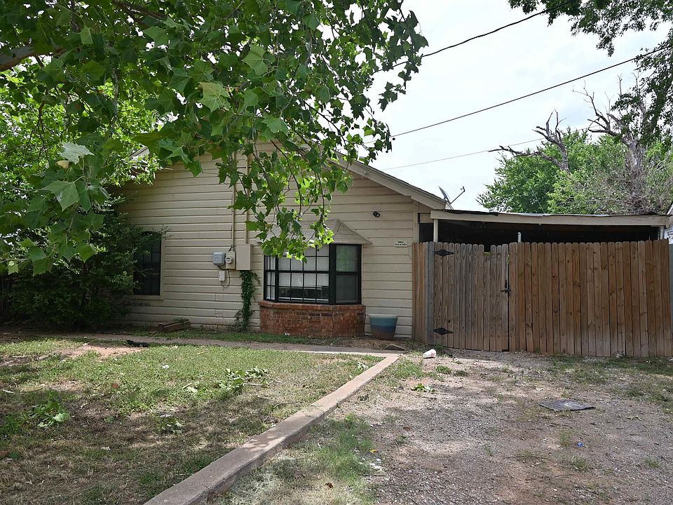 1st image of 1021 N Beverly Dr