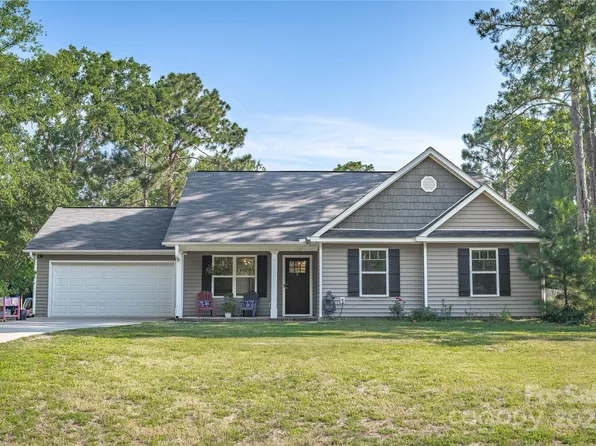 1284 Sand Oak Dr, Lugoff, SC 29078