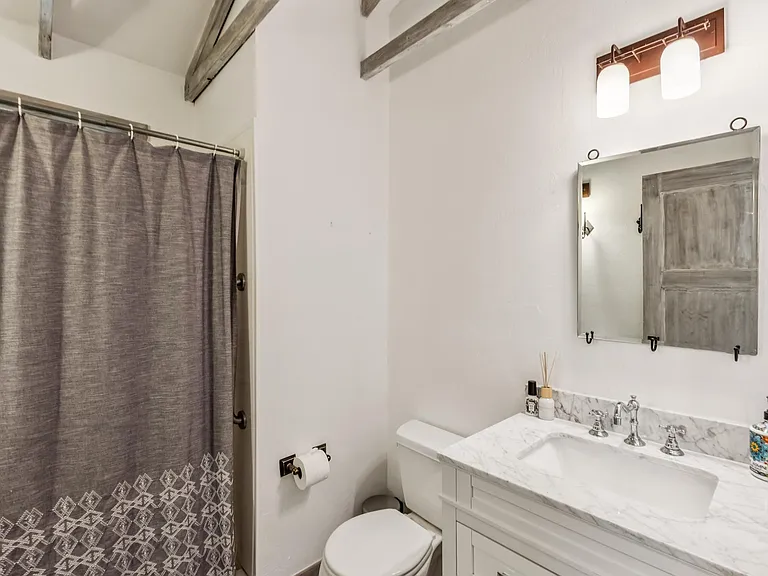 1156 Butterfield Rd — Photo 66