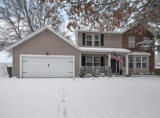 1041 Pegasus Cir, Saint Peters, MO