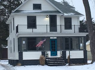 39 S Maple St, Zeeland, MI 49464