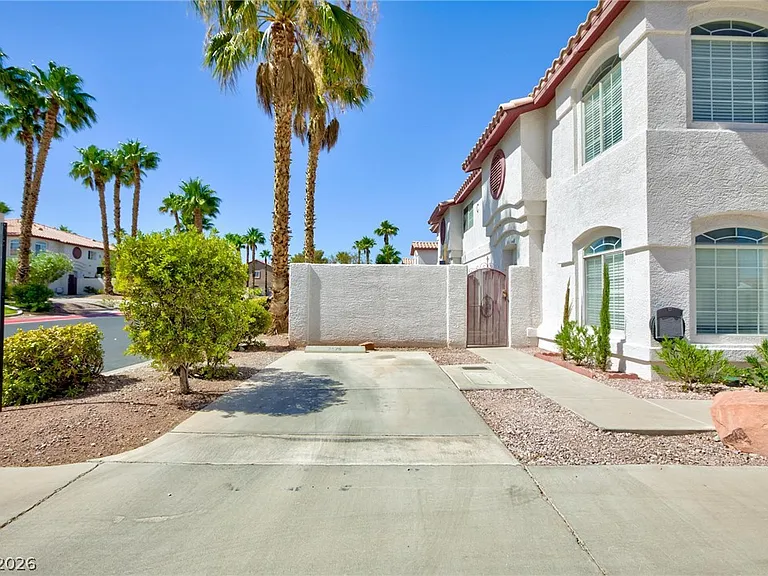 3826 Starfield Ln — Photo 2