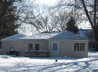 W346N5286 Elm Ave, Okauchee, WI 53069