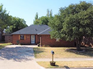 2219 93rd St, Lubbock, TX 79423