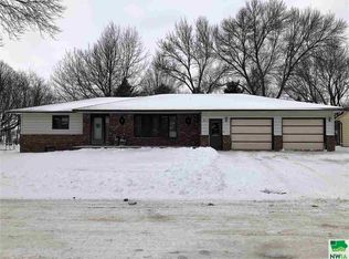 311 2nd Ave N, Hospers, IA 51238
