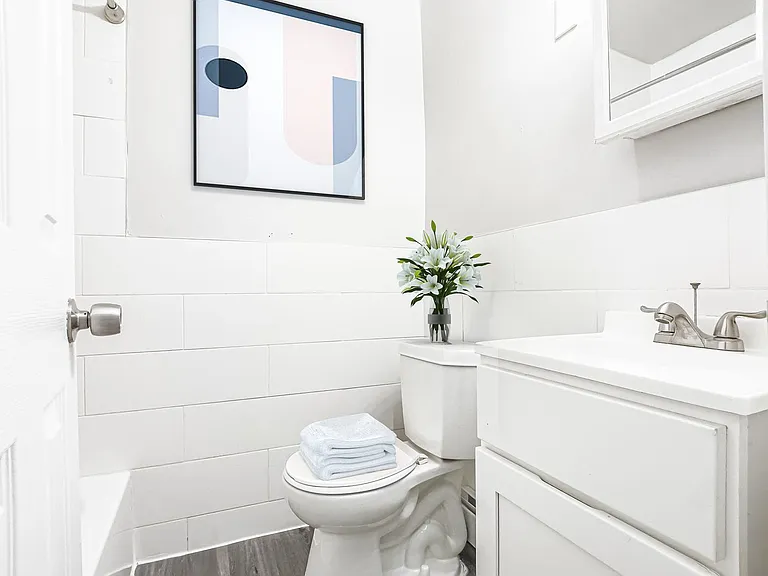 Green Park Apartments — Photo 13
