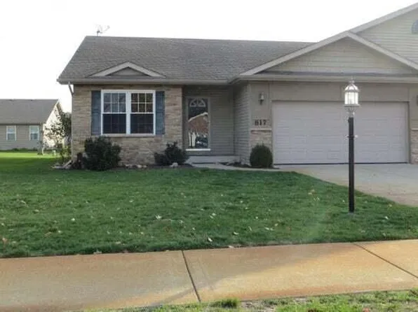 817 Daisy Cir NE, Demotte, IN 46310