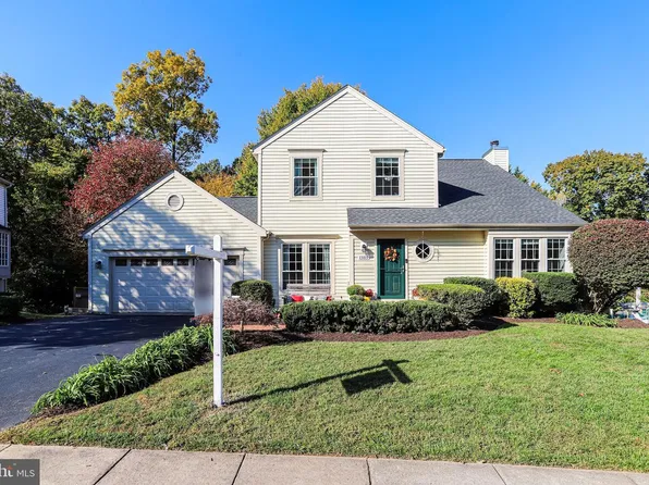 13819 Lowry Dr, Chantilly, VA 20151