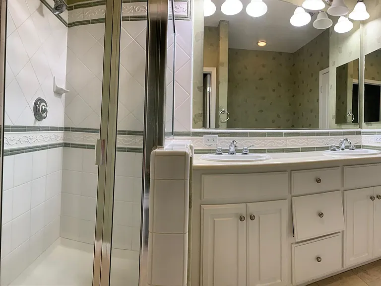 10088 Imperial Ave — Photo 13