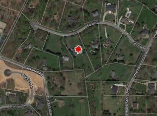 11107 Farm Rd, Great Falls, VA 22066