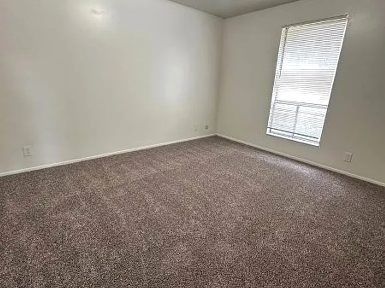 Eastridge — Photo 35