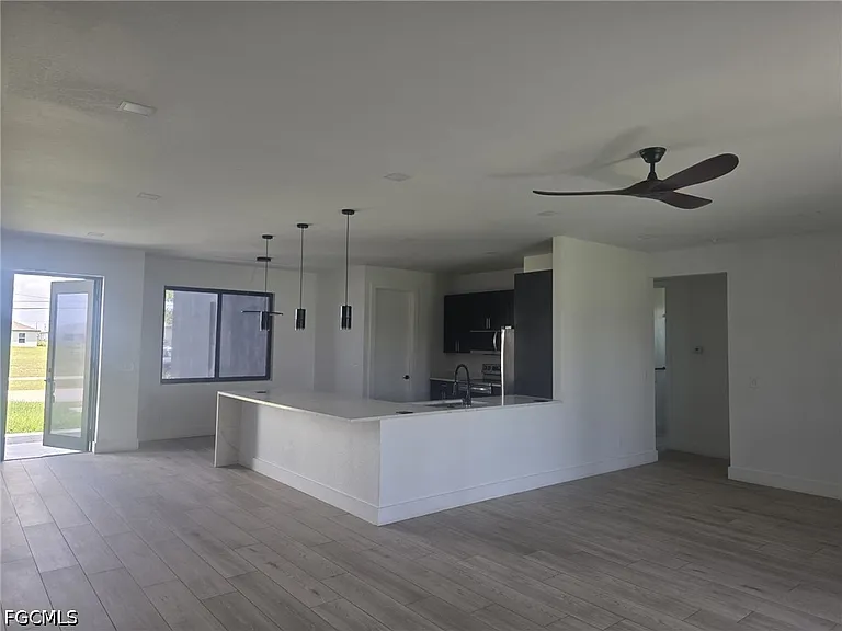 1220 Chiquita Blvd N — Photo 17
