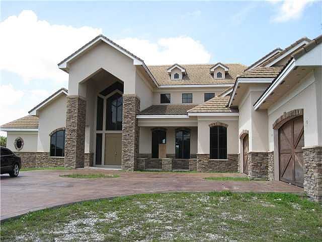 1st image of 9285 NW 70th Ct