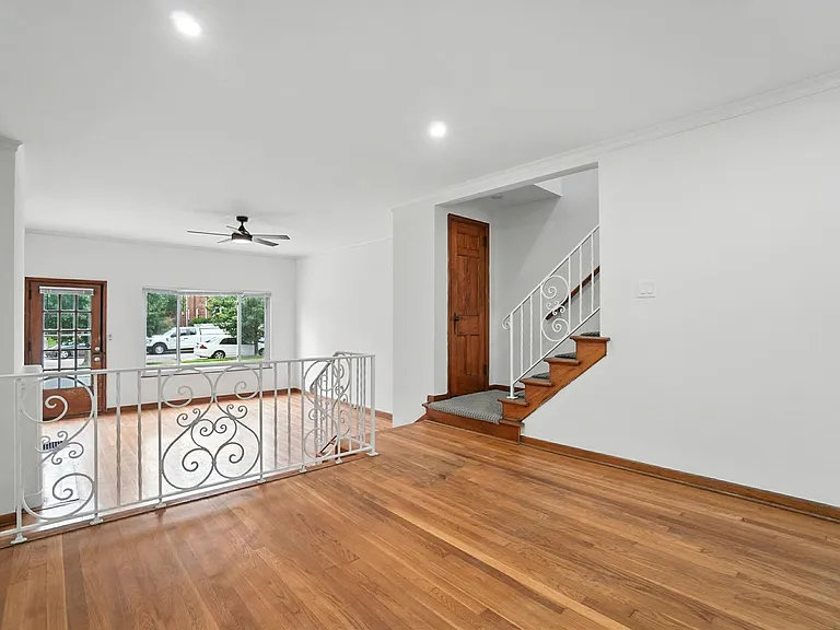 1660 Elmwood Ave — Photo 23