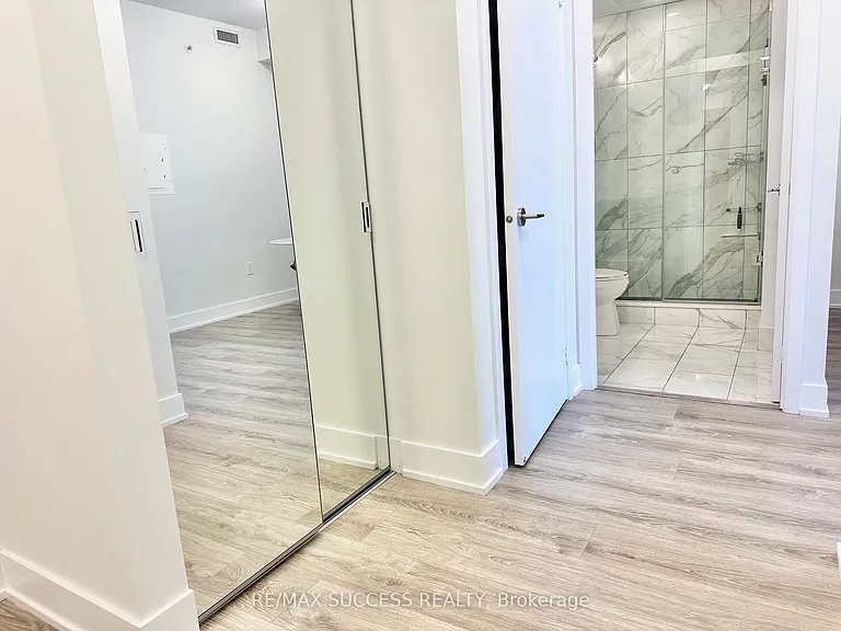 30 Shore Breeze Dr #2617 — Photo 6