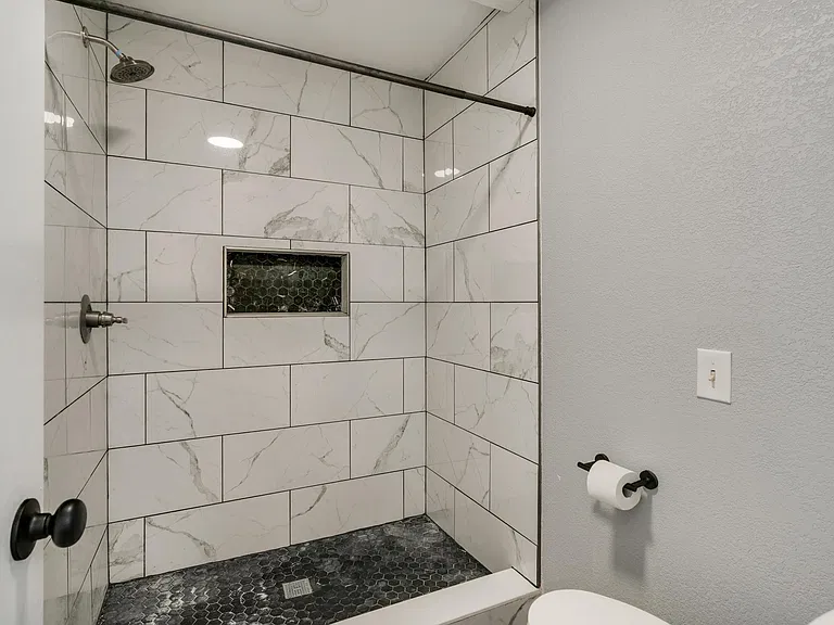 3510 Kent Ln — Photo 17